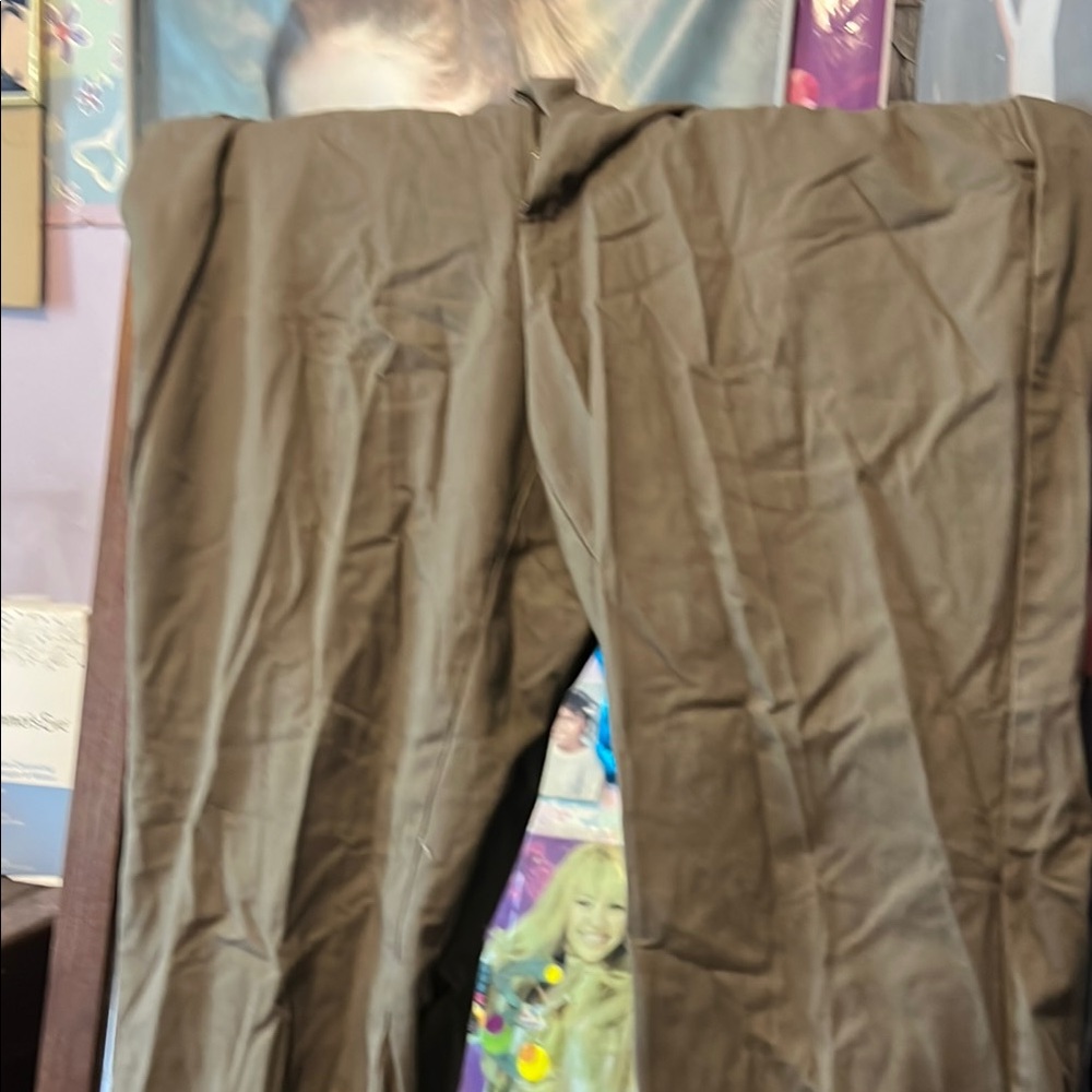 Amazon Essentials Tan Chinos Relaxed Fit